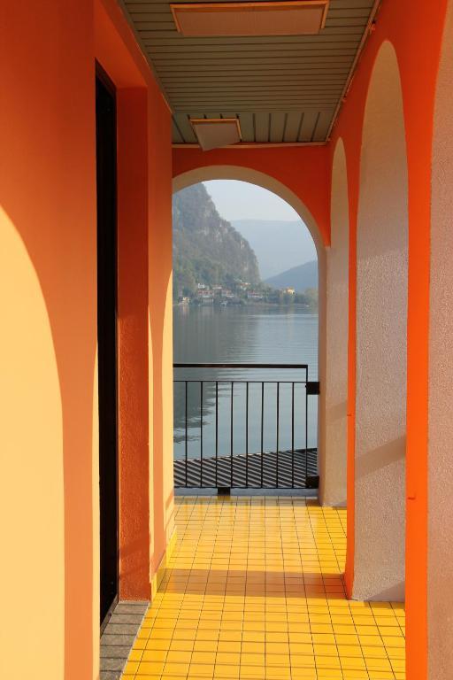 Hotel Socrate Lavena Ponte Tresa Kültér fotó